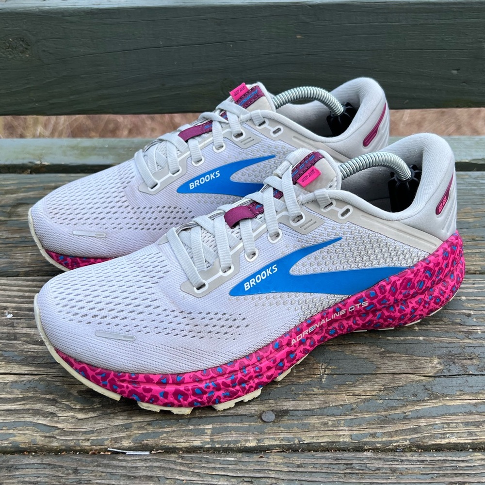 Brooks White and Pink Athletic Shoes - Picture 2 of 5